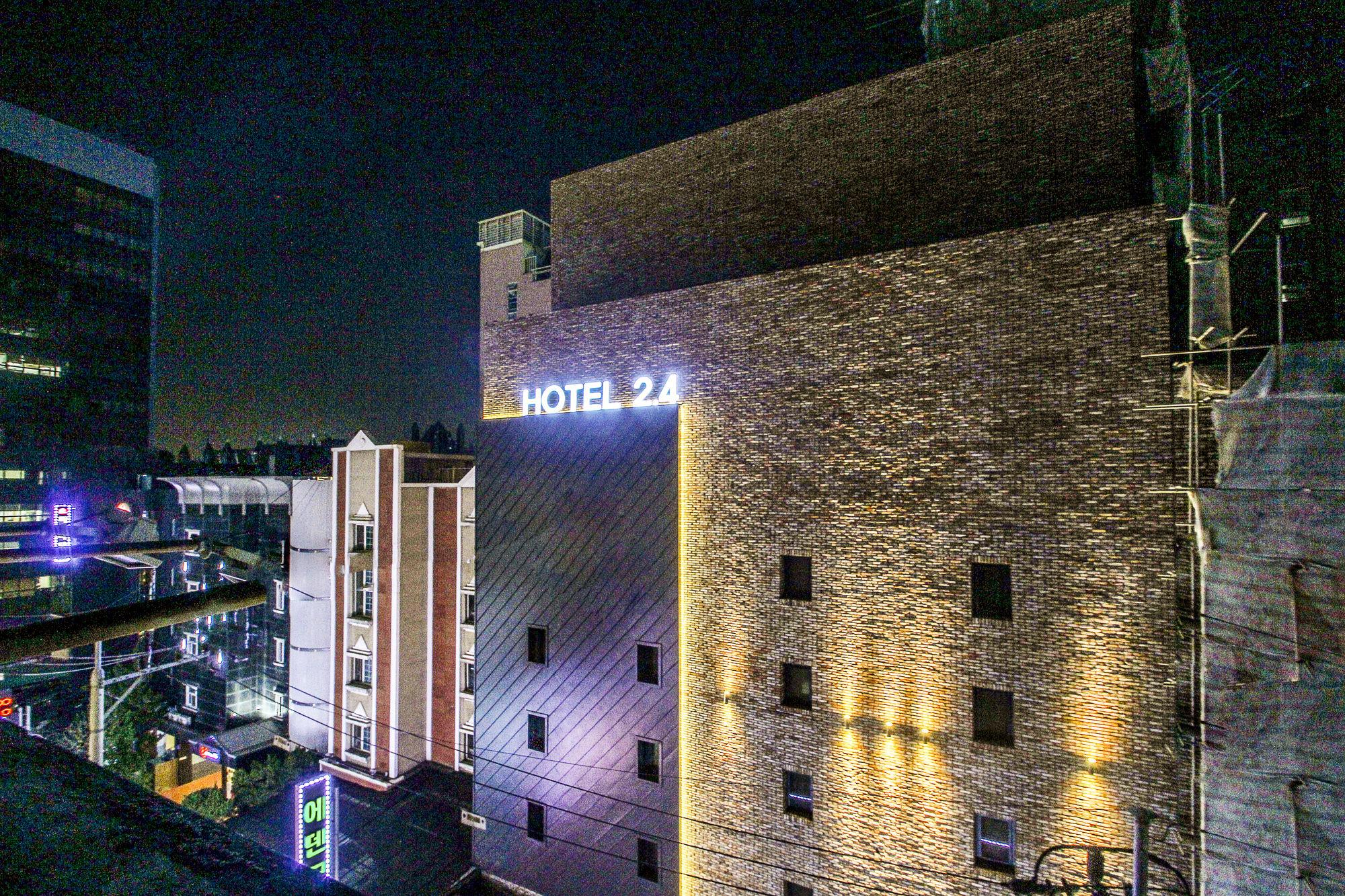 Hotel 2.4 Seoel Buitenkant foto